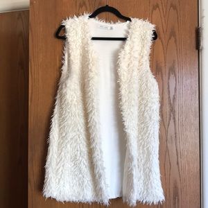 Bishop + Young  faux fur vest; cream size Medium